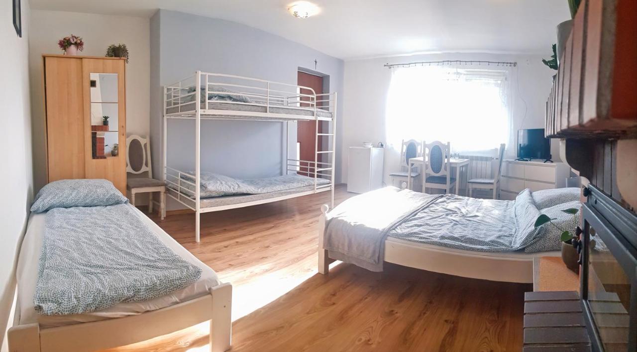 Zator Sleepover Εξωτερικό φωτογραφία